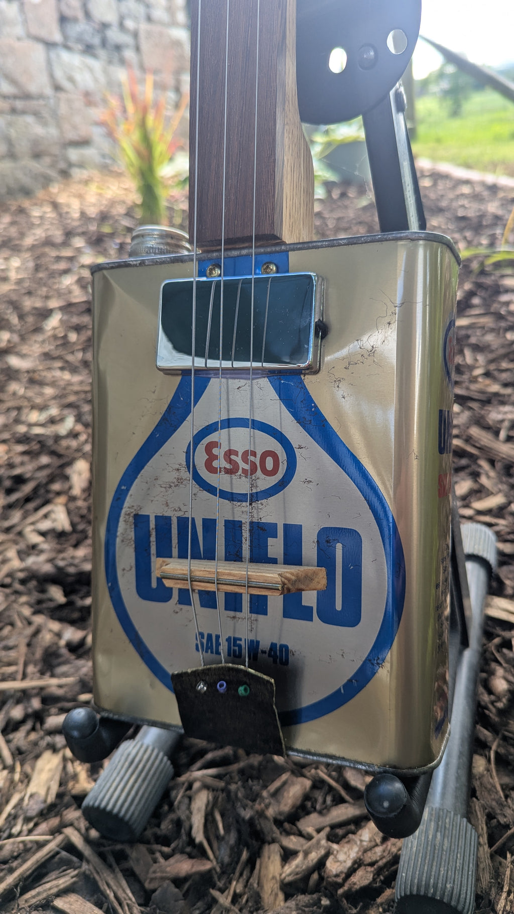 Esso Oil Can CBG