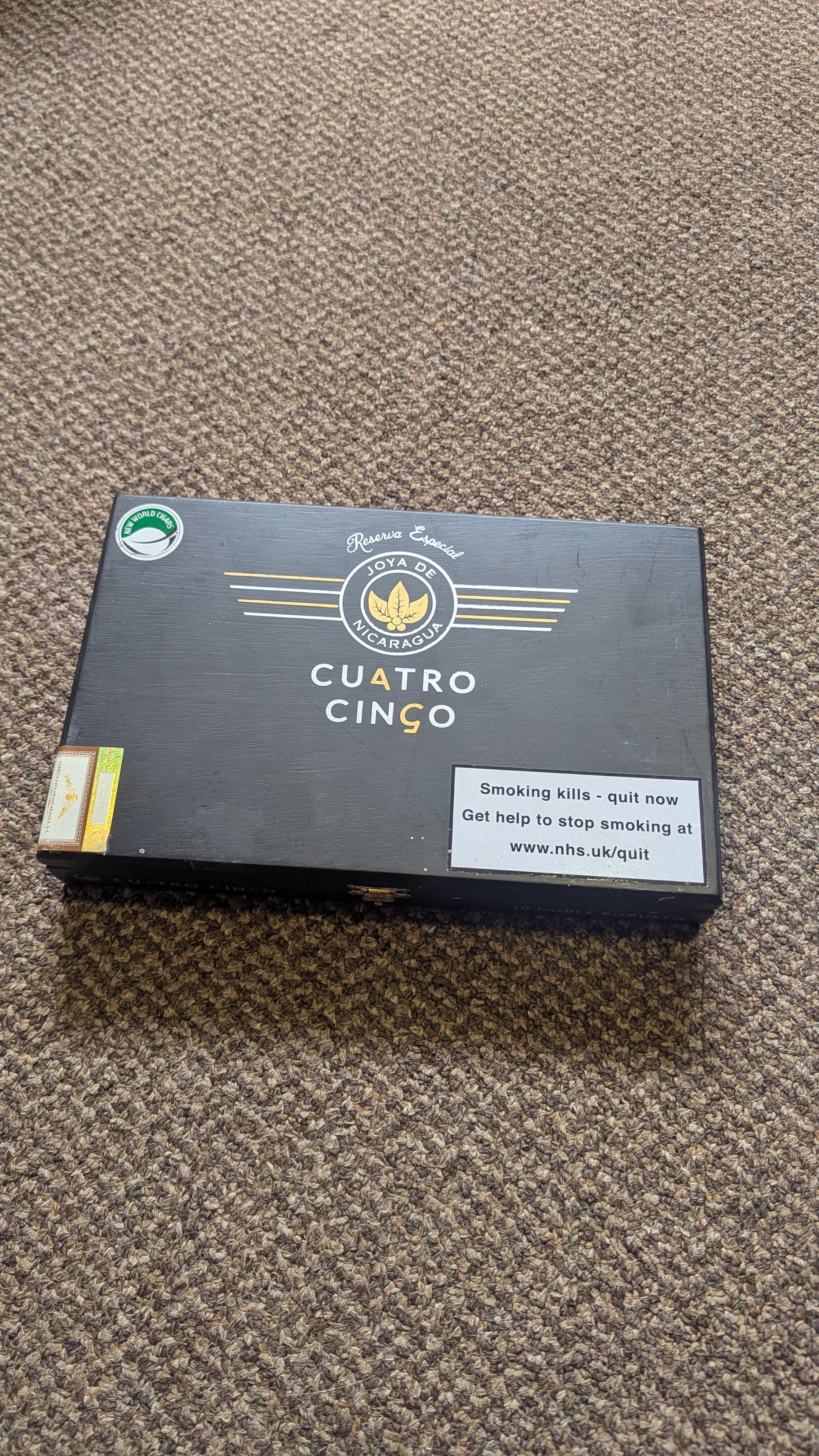 Cuatro Cinco cigar box