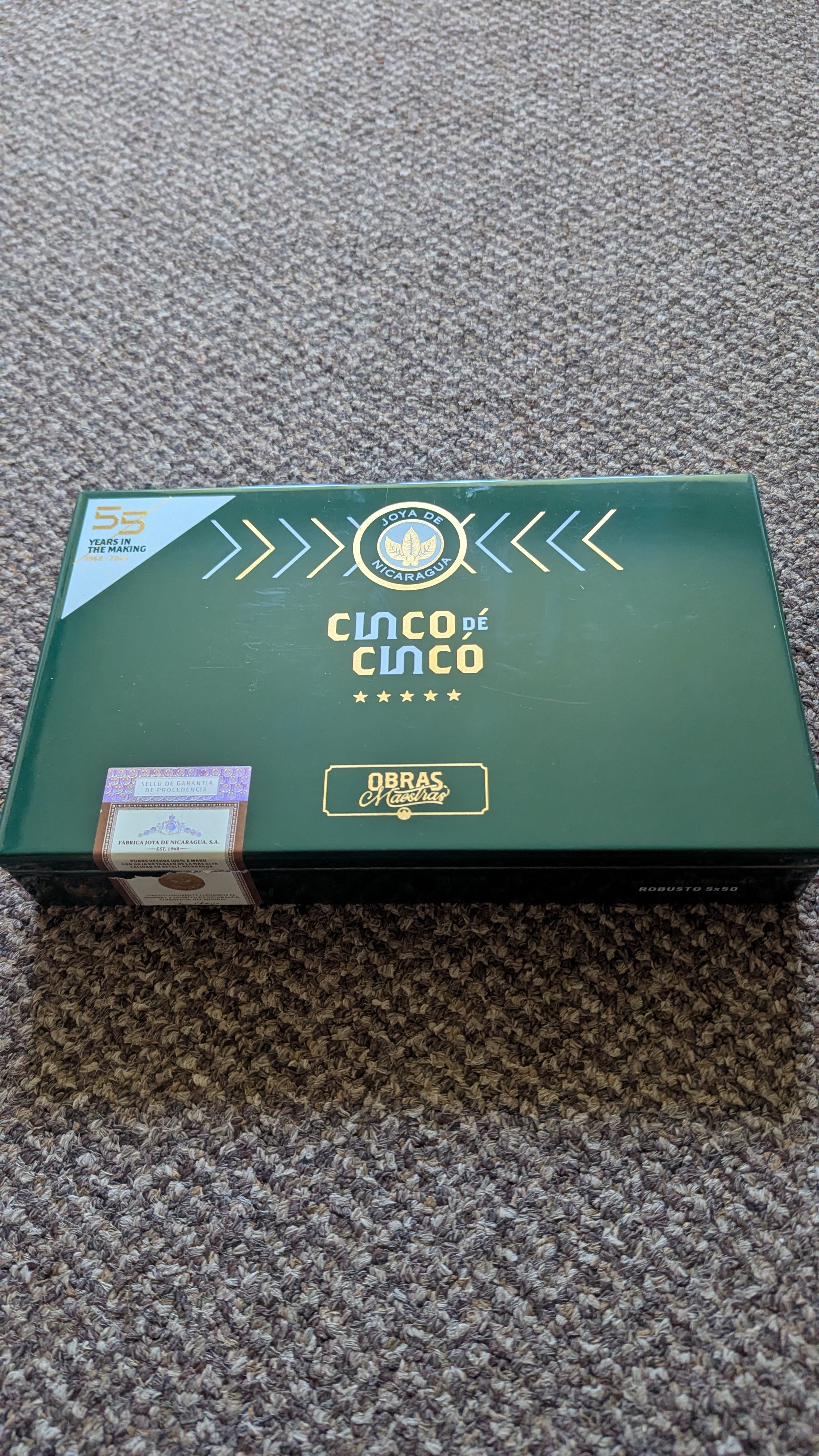 Cinco de Cinco green robusto cigar box