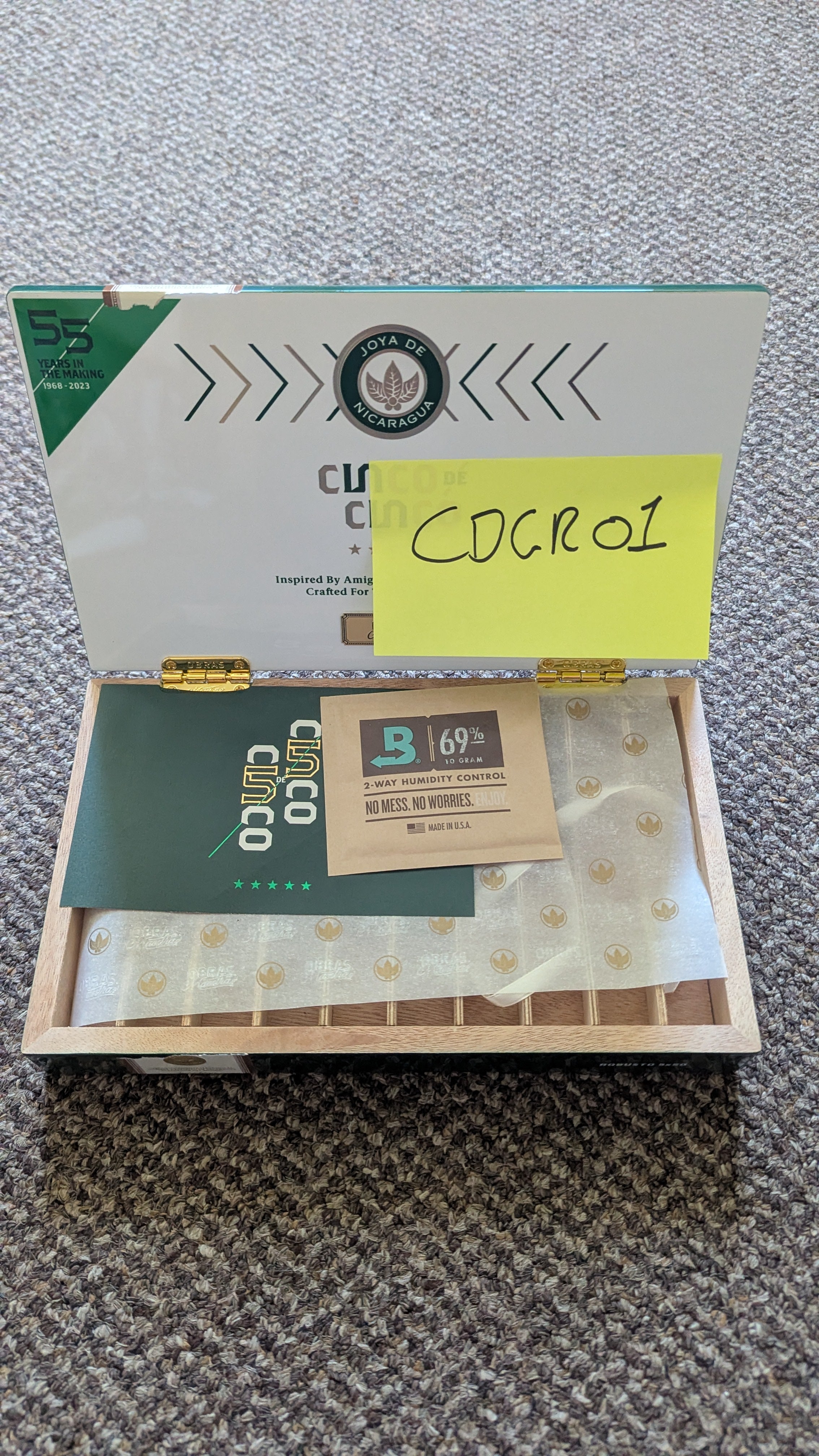 Cinco de Cinco green robusto cigar box