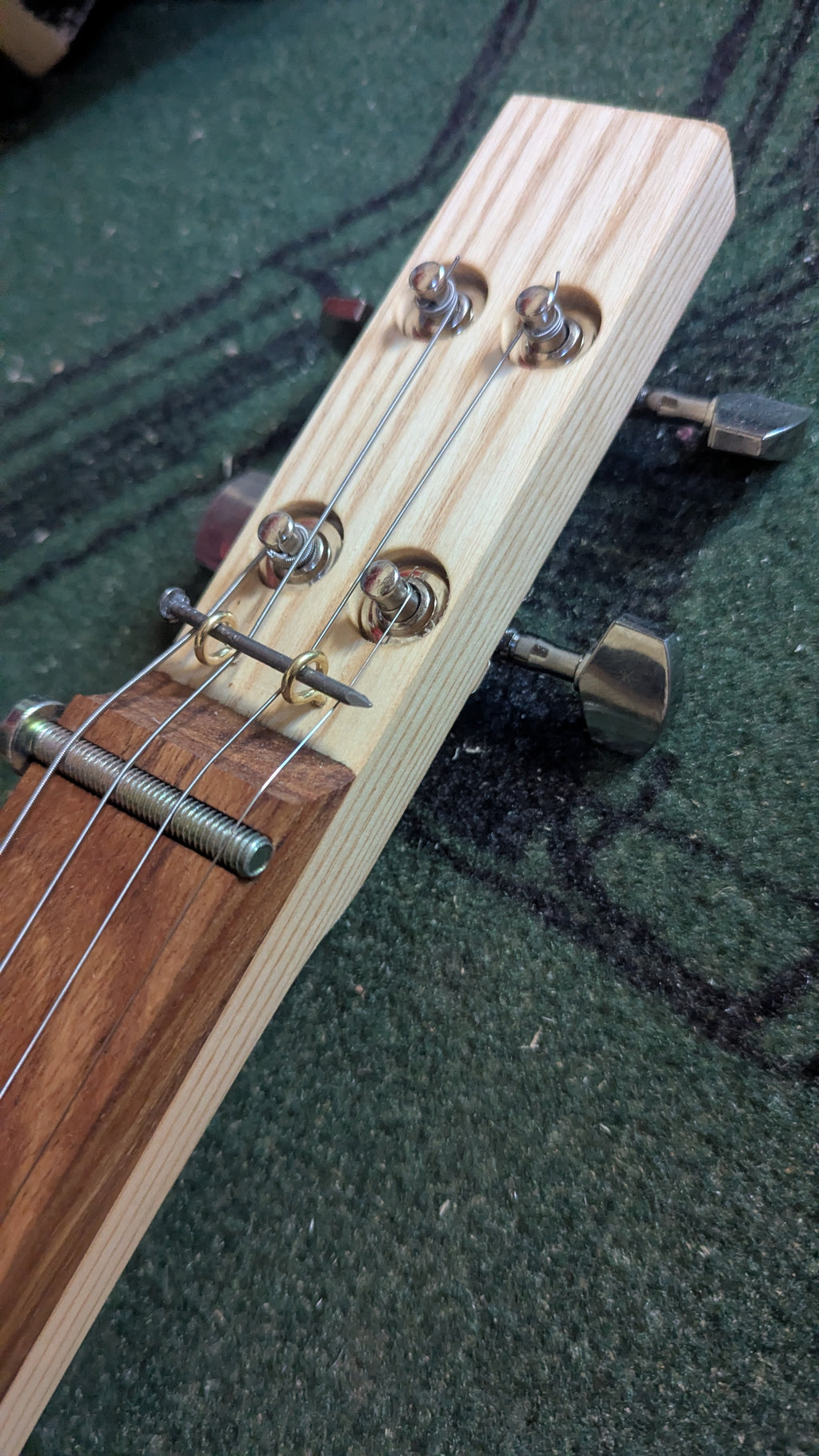 Macanudo 4 string fretless CBG
