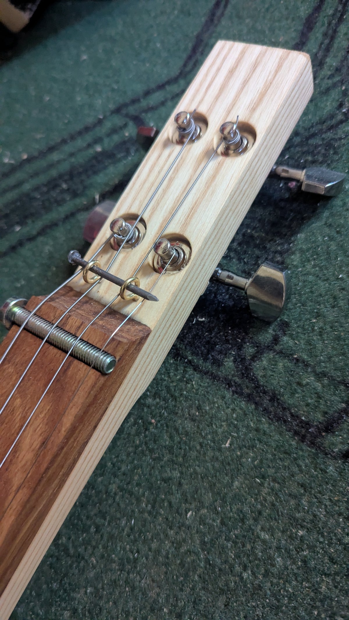 Macanudo 4 string fretless CBG