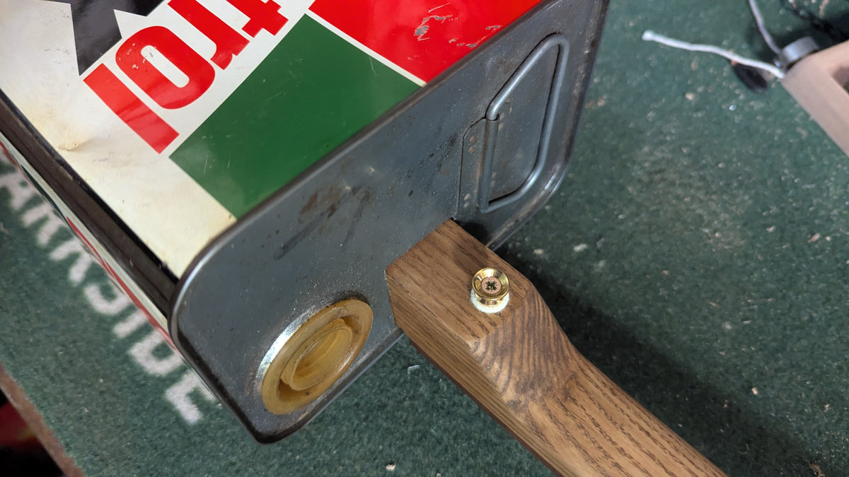Castrol GTX oil can guitar