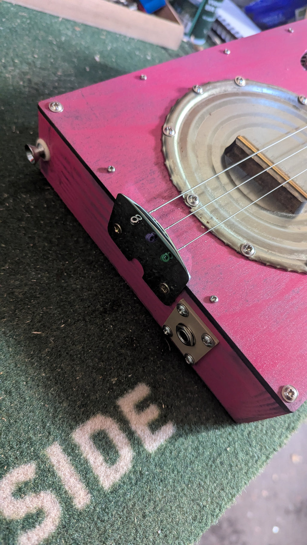 Soup Can Resonator 3 String box guitar